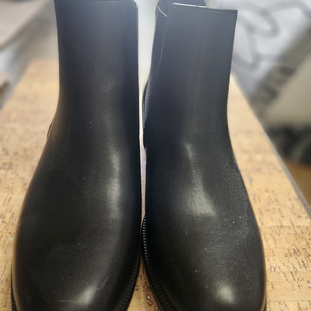 Steven By Steve Madden Black Ankle Boots Sleek Design